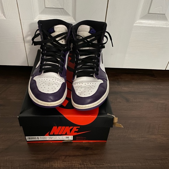 Jordan 1’s Men’s 10.5 Purple and white